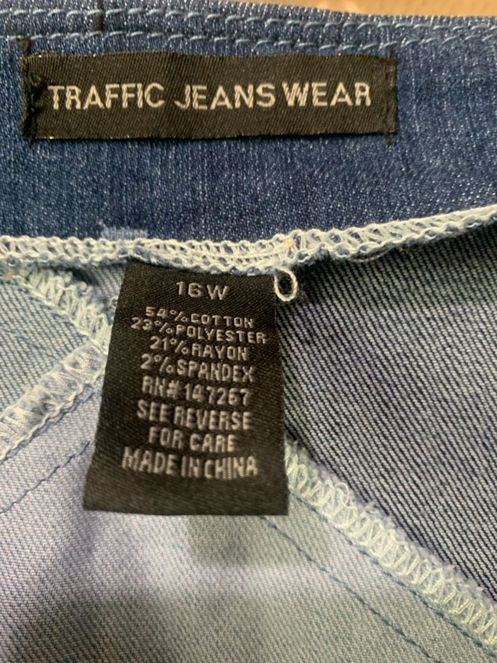 32. Traffic Jean Wear 16W Patchwork Diamond Denim Mini Skirt Scalloped Hem NWT - Picture 4 of 4